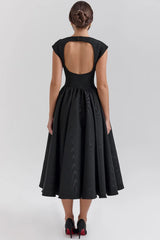 Livette –  Silhouet Maxi Dress